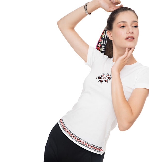 Tricou broderie fucsia neon si negru